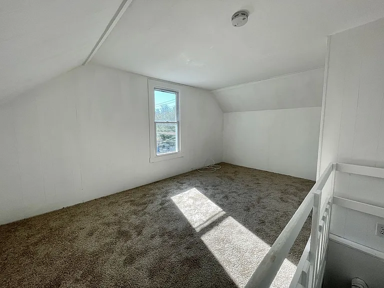 307 S 3rd St — Photo 21