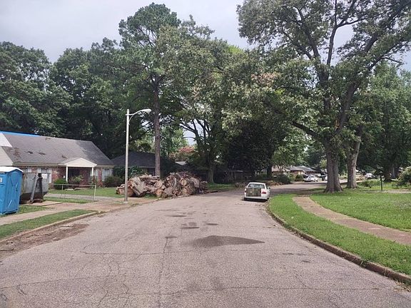 5th image of 1894 Myrna Ln