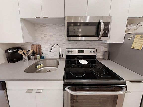 3rd image of 300 Market St APT 204