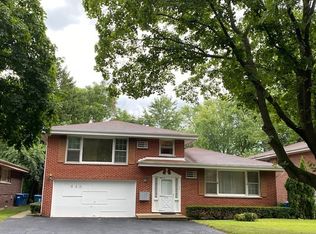 445 Edwards Ave, Dundee, IL 60118