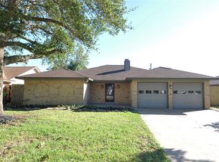 632 S Remington Dr, Angleton, TX 77515