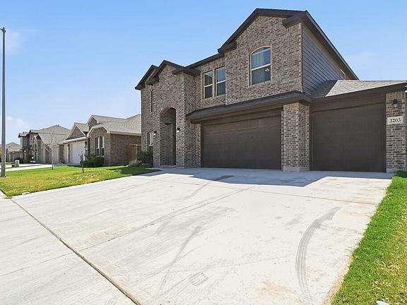 3rd image of 3203 Valley Quail Rd