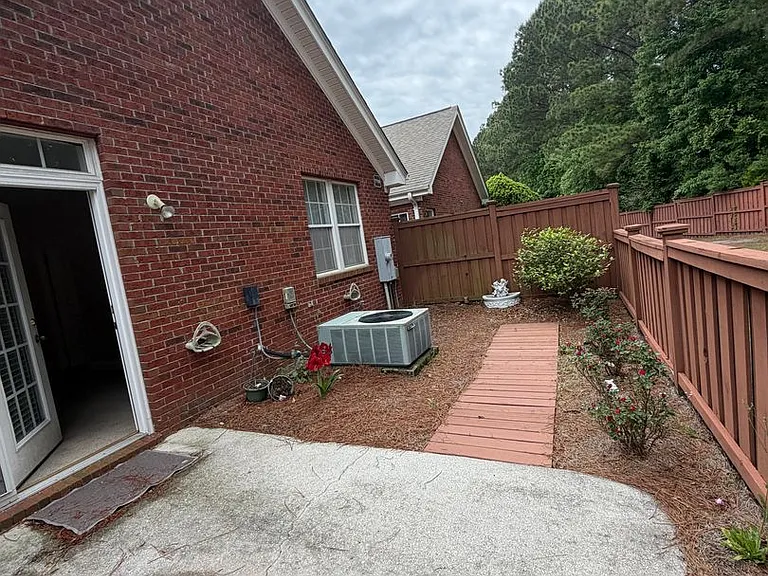 7759 Marymount Dr — Photo 19