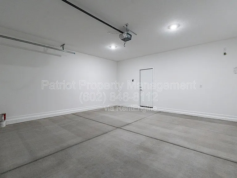 3236 W Caleb Rd — Photo 30