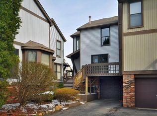 404 Spring Run Dr, Monroeville, PA 15146