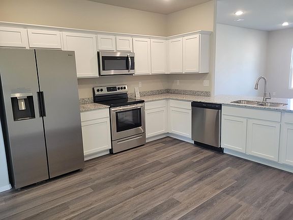 2nd image of 2449 N Gooseberry Ln
