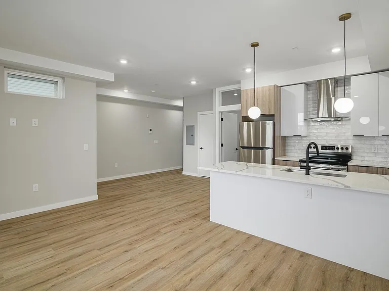 1726 N 22nd St #4 — Photo 8