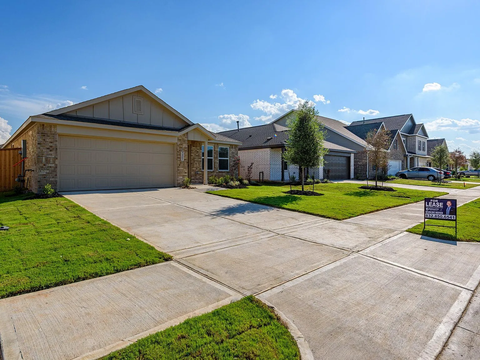 4 bed, 2.0 bath, 1720 sqft, $2,200 — Photo 3
