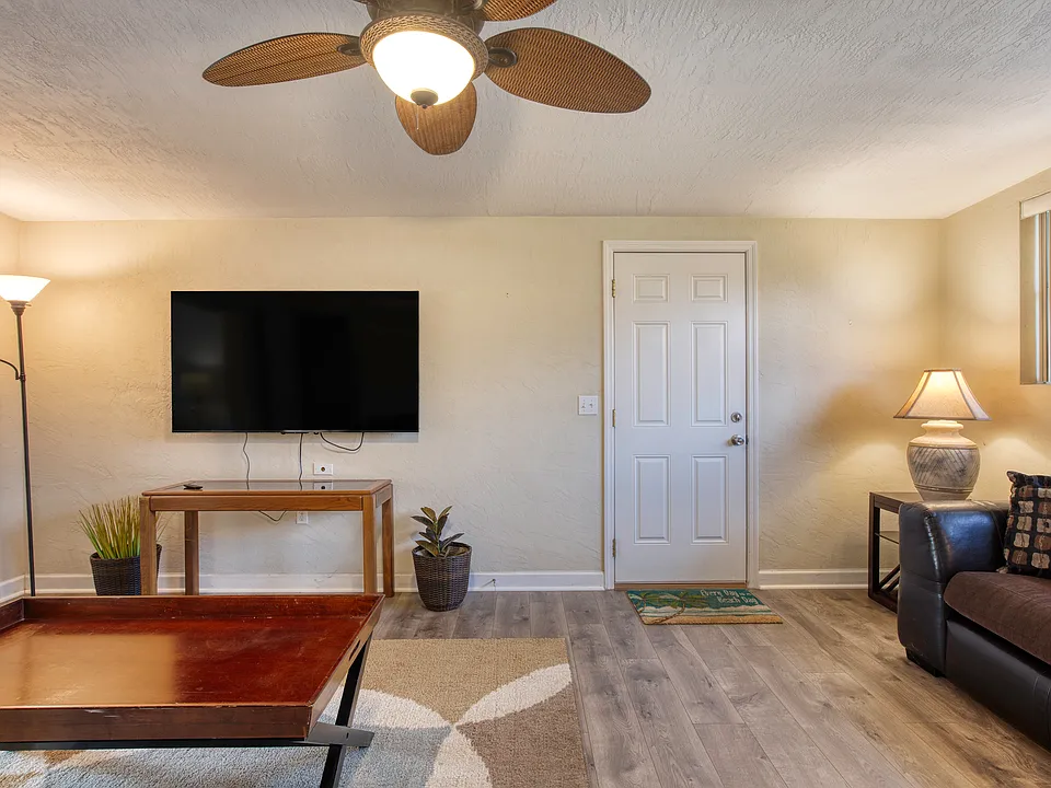 114 Lynnhurst Dr