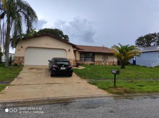 10940 Peppertree Ln, Port Richey, FL 34668