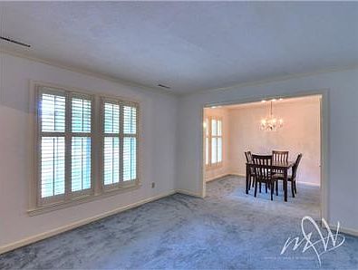 living room/dining room