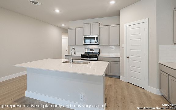 4th image of 14302 Lavaca Springs