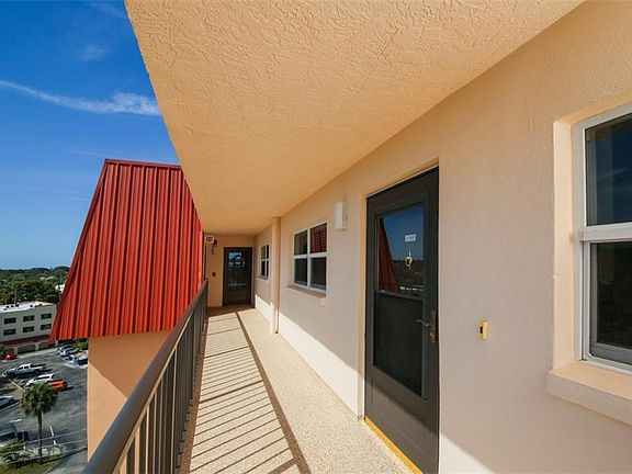 4th image of 232 Saint Augustine Ave APT 906