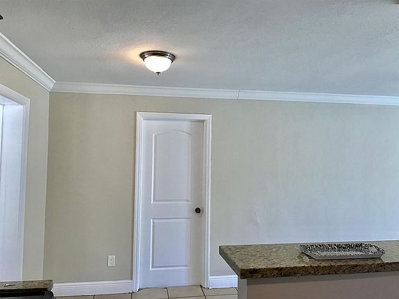 4th image of 3470 NW 18th St