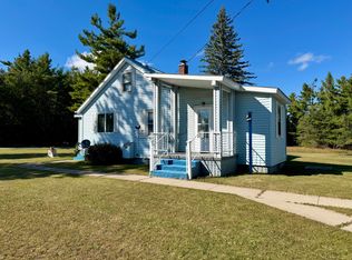 597 Garfield Ave, Cheboygan, MI 49721