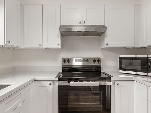 4th image of 1302 N 10th St APT 1