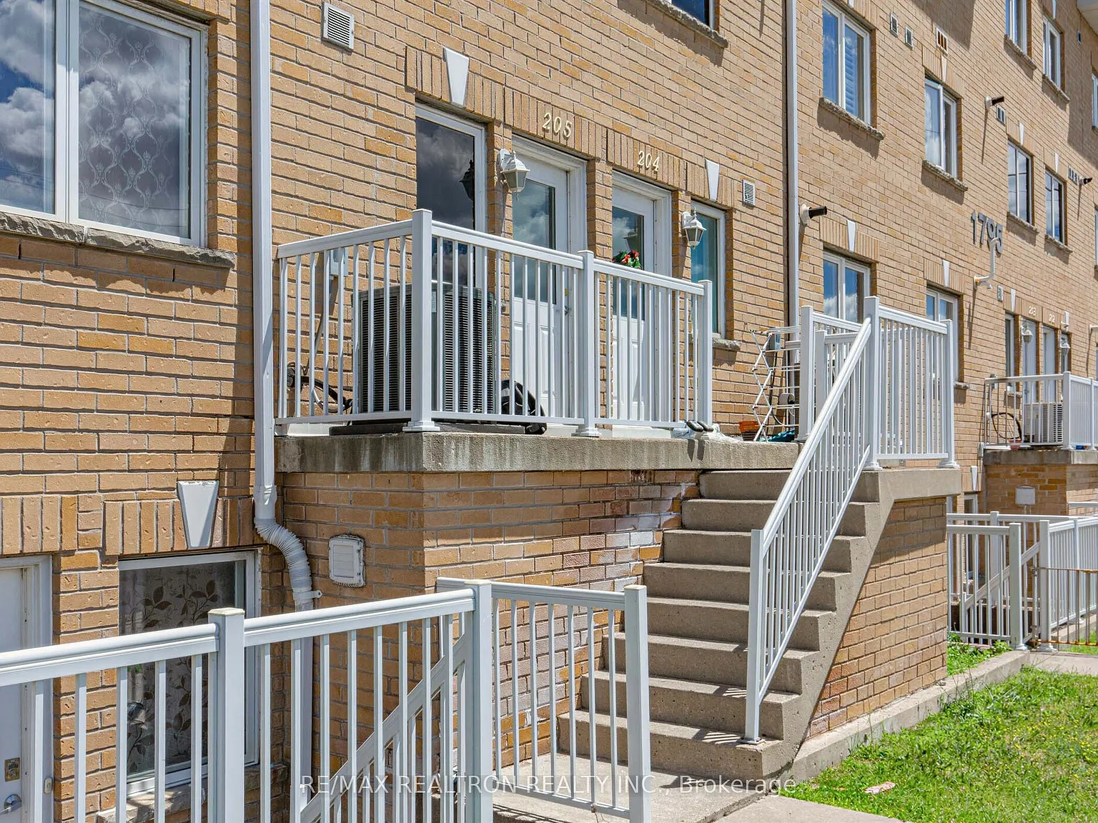 2 bed, $2,190 — Photo 3