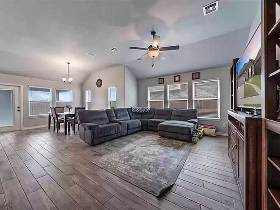 3rd image of 7942 Fort Griffen Dr