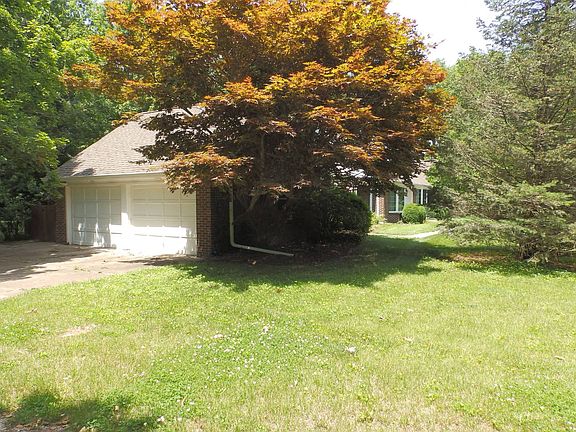5th image of 450 Oak Hill Dr