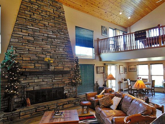 5th image of 300 Torrano Ct