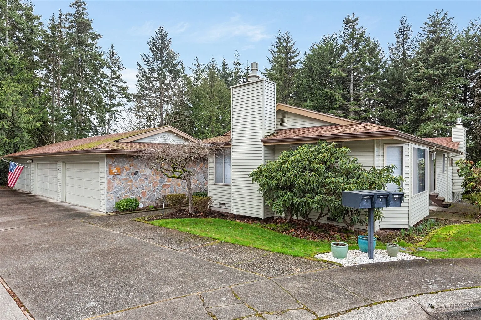 24437 11th Avenue S photo 1
