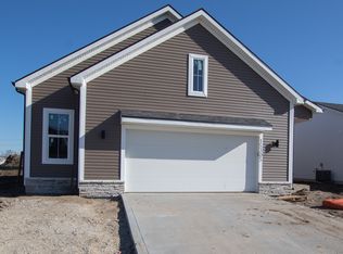 15305 Deerview Dr, Urbandale, IA 50323