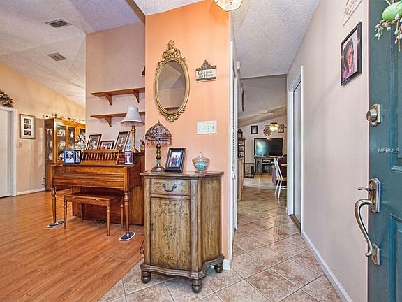 3rd image of 1437 Deer Lake Cir