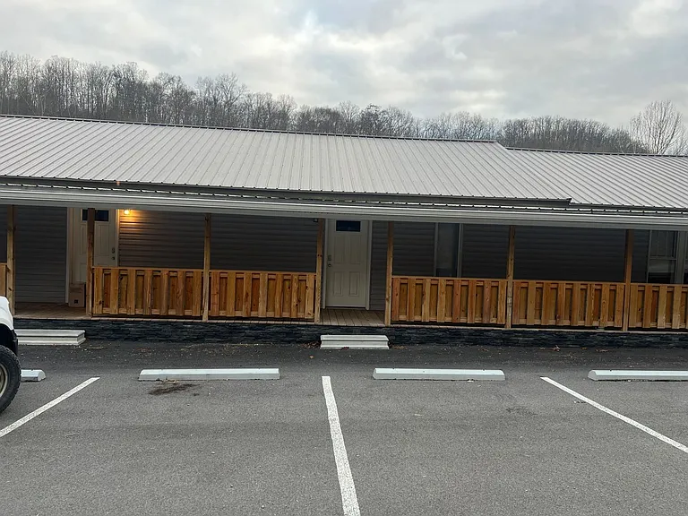 1152 State Highway 5 E — Photo 1