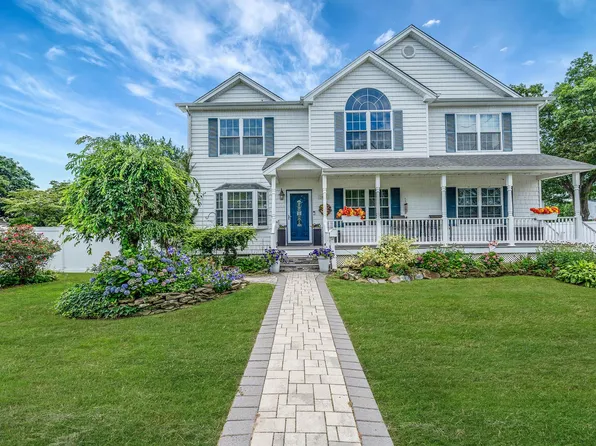 1485 3rd Street, West Babylon, NY 11704