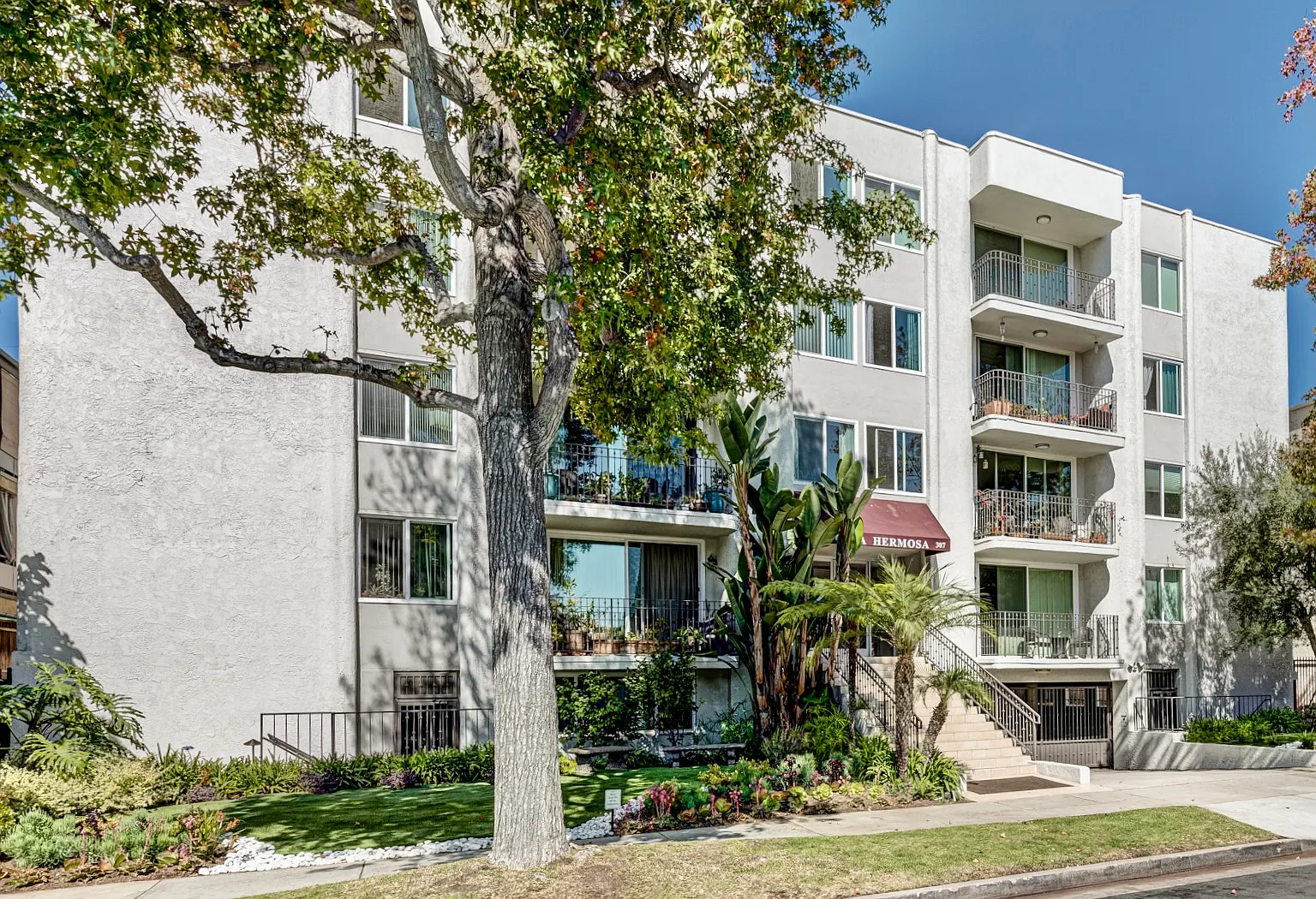 Casa Hermosa Apartments — Photo 2