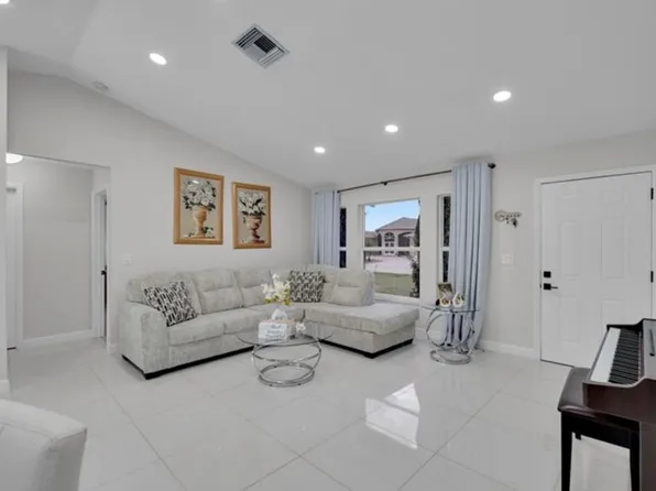 221 NE 23rd Ave, Cape Coral, FL 33909