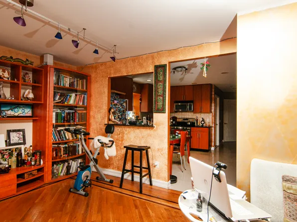 2012 Jerome Avenue image 10 of 21