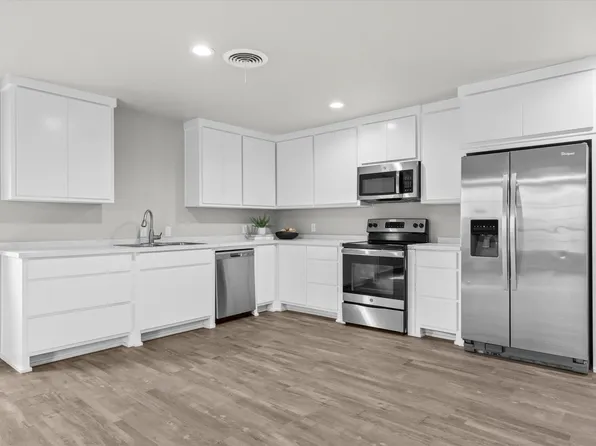 327 Hiracheta Dr, New Home, TX 79381