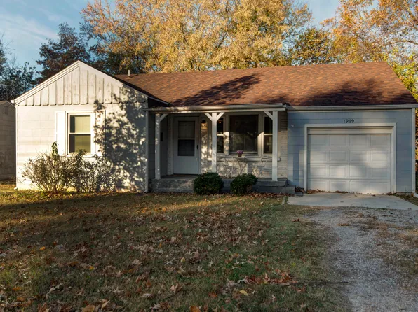 1919 S Roanoke Avenue, Springfield, MO 65807