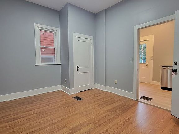 3rd image of 108 2nd St APT 2