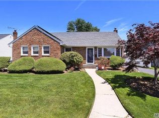 731 Buchanan Rd, East Meadow, NY 11554