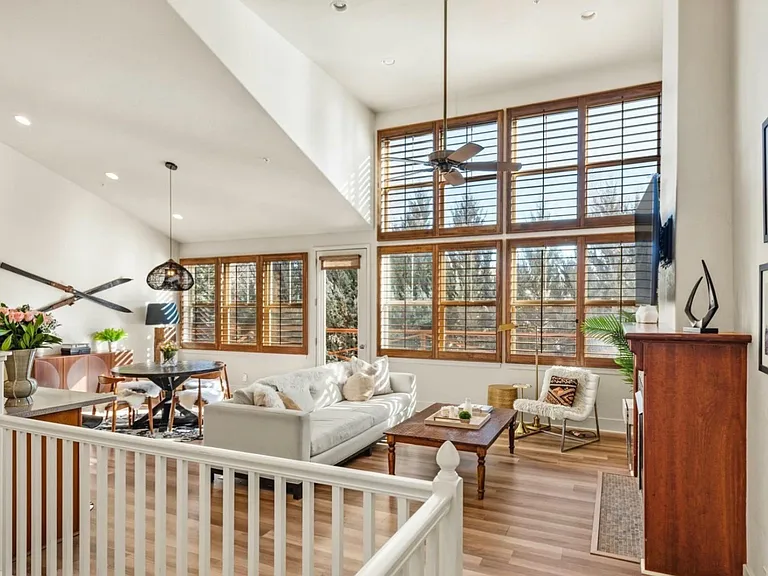 536 Evans Ct — Photo 6