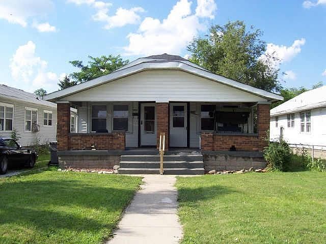 1st image of 4434 E 10th St