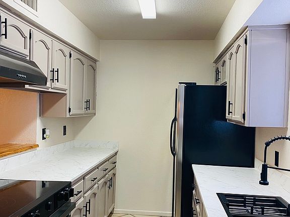 5th image of 833 S Avenue A Unit 2