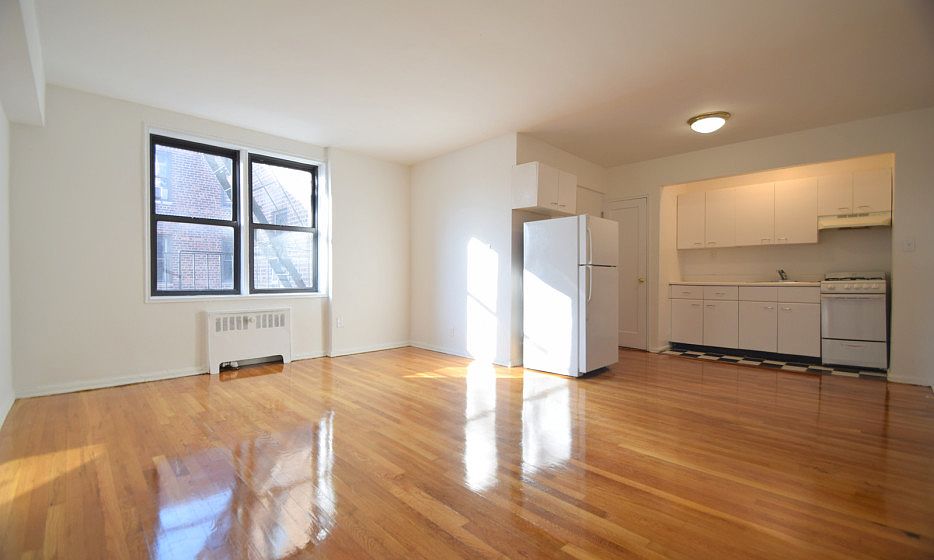 River Hill Gardens - Living Space - M91-05E