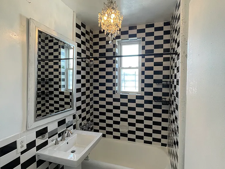 98-15 34th Ave #3D — Photo 2