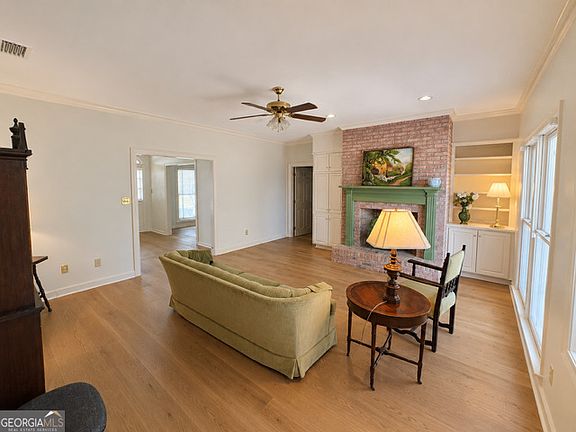5th image of 5 Ridgeview Cir