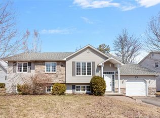 75 McAndrew St, Moncton, NB E1G4Z2