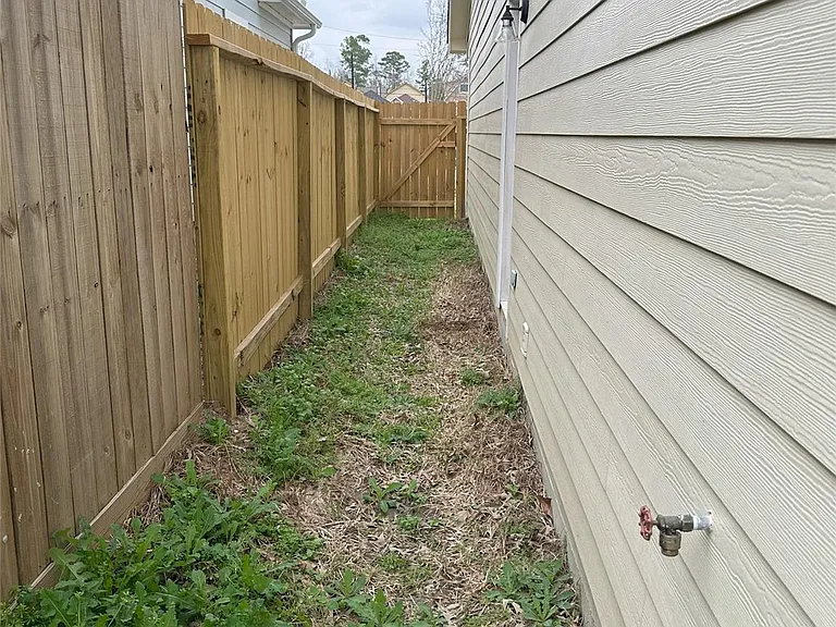 16625 E Lynbrook — Photo 20