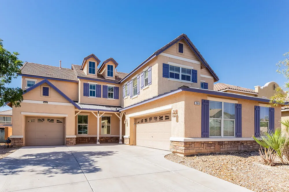 4 bed, 2.5 bath, 3182 sqft, $3,640 — Photo 1