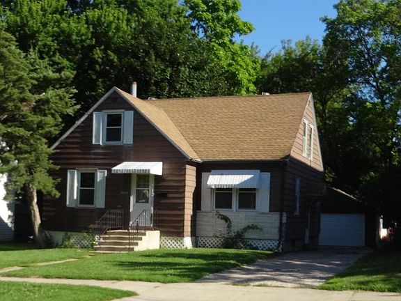 2nd image of 1022 Fountain St