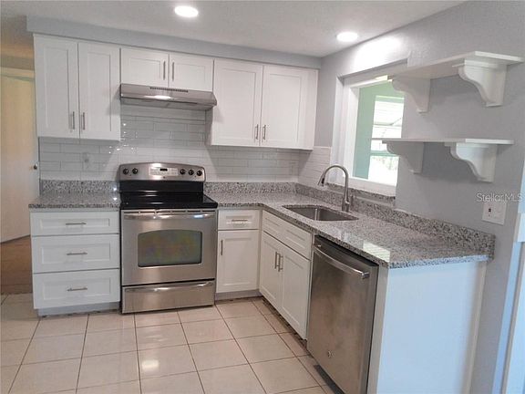 5th image of 2215 Pamela Dr