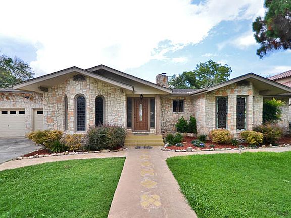 2nd image of 433 Ogden Ln