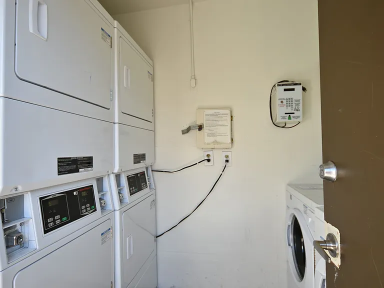 West Palm Apartments — Photo 2