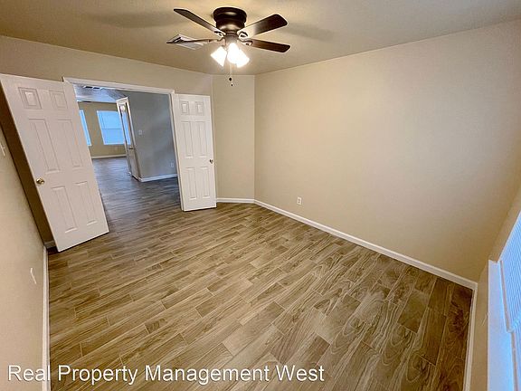 3rd image of 1439 Great Easton Ln